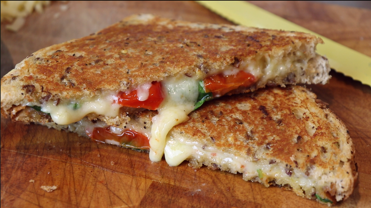 roasted-tomato-cheese-sandwich