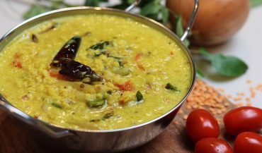 Red lentil dhal with coconut milk
